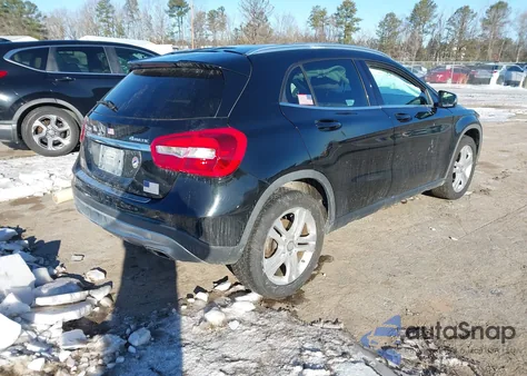 2017 Mercedes-Benz Gla 250 4Matic z USA, uszkodzony, nr VIN WDCTG4GB5HJ342874